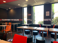 Atmosphère du Restaurant KFC SAINT VICTORET - n°16