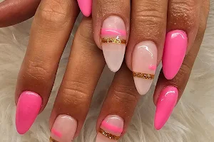 V V Nails and Spa image