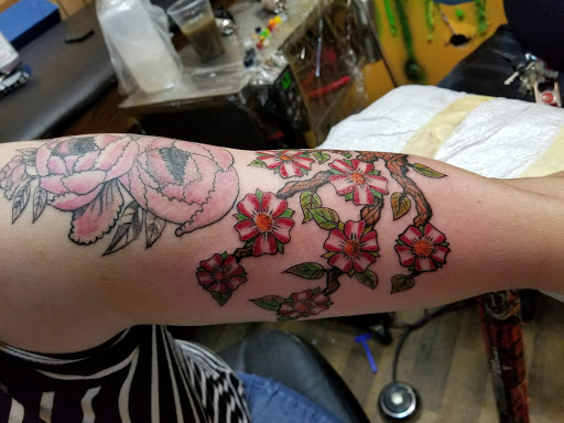 Traditions Elite Tattoo Piercing and Gallery, 403 W Lackawanna Ave, Olyphant, PA 18447, USA, 