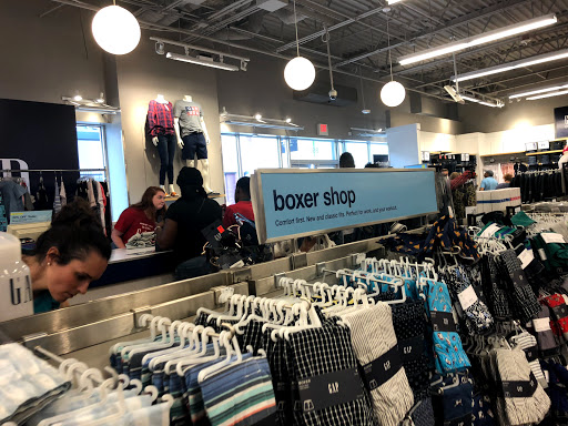 Clothing Store «Gap», reviews and photos, 18511 Outlet Blvd, Chesterfield, MO 63005, USA
