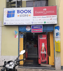 Librería Book Store Real Plaza