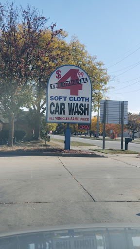 $5 Soft Car Wash en Southfield