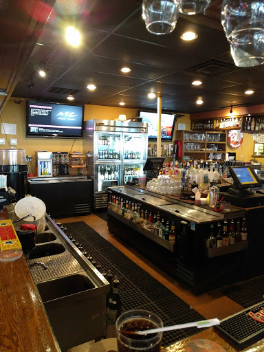 American Restaurant «The Garage Pub & Grill», reviews and photos, 308 4th St, Columbus, IN 47201, USA