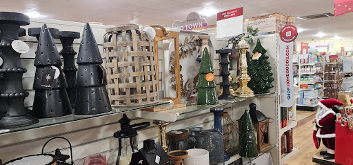 Shopping Mall «Crossroads Shopping Center», reviews and photos, 409 Tarrytown Rd, White Plains, NY 10607, USA