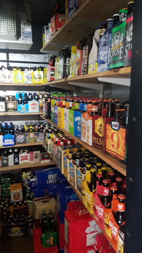 Wine Store «Pomfret Wine and Spirits LLC.», reviews and photos, 640 Pomfret St, Pomfret, CT 06258, USA