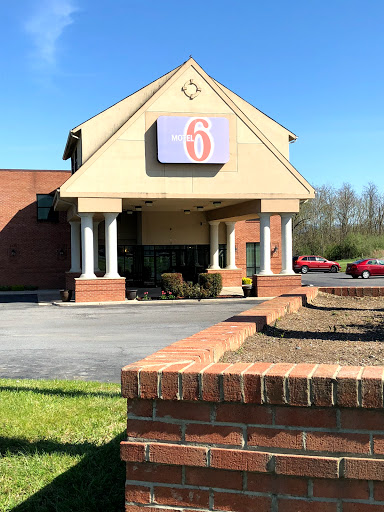 American Restaurant «Cracker Barrel Old Country Store», reviews and photos, 757 Lynnhaven Pkwy, Virginia Beach, VA 23452, USA