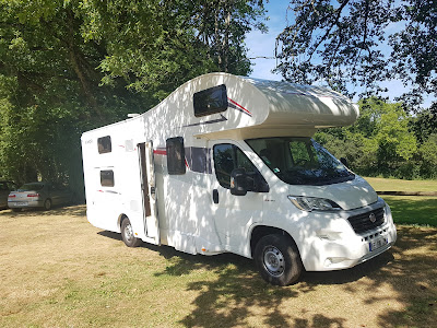 LOCATION CAMPING-CARS "COMME A LA MAISON" à Verton