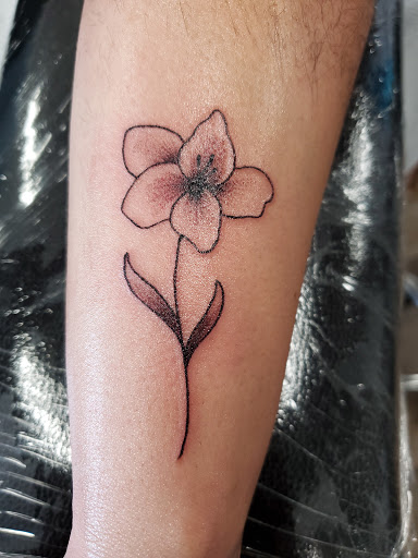 Explore mother daughter matching tattoos ideas, creative tattoo ideas in Gilroy, available at 2911 Tattoo