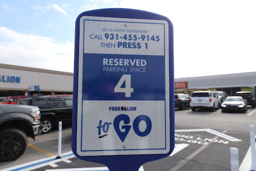 Grocery Store «Food Lion», reviews and photos, 411 W Lincoln St, Tullahoma, TN 37388, USA