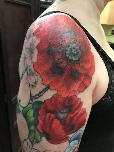 Tattoo Shop «Madame Lazonga Tattoo», reviews and photos, 1529 Western Ave, Seattle, WA 98101, USA