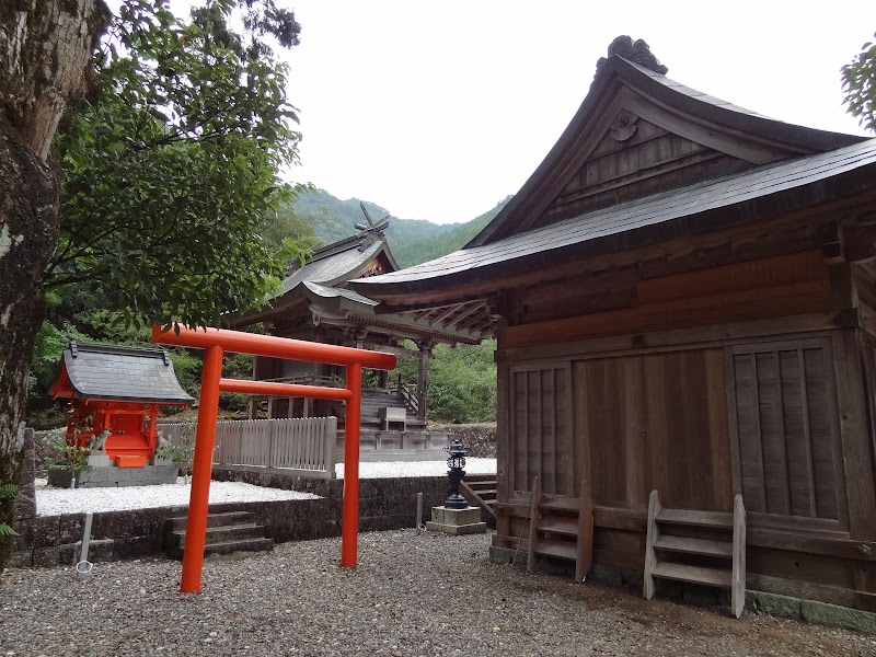 足谷神社