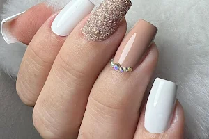 Morgana nails image
