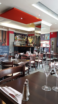 Atmosphère du Restaurant des marches à Drancy - n°1