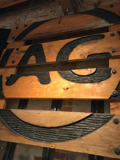 Clothing Store «E Street Denim Co Inc», reviews and photos, 1876 1st St, Highland Park, IL 60035, USA