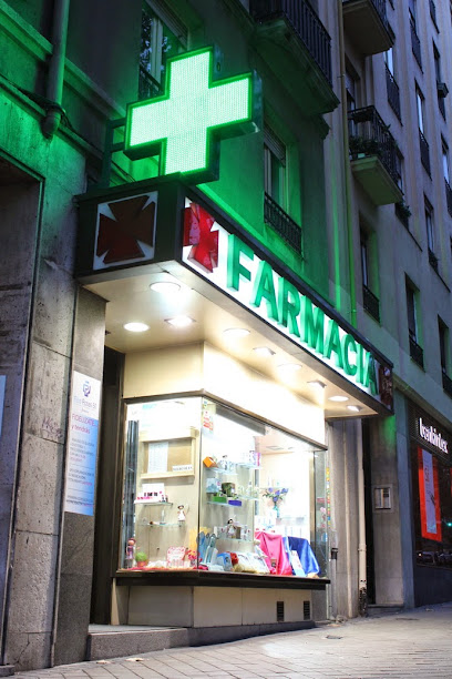 Información y opiniones sobre Farmacia Rios Rosas 50 de Madrid