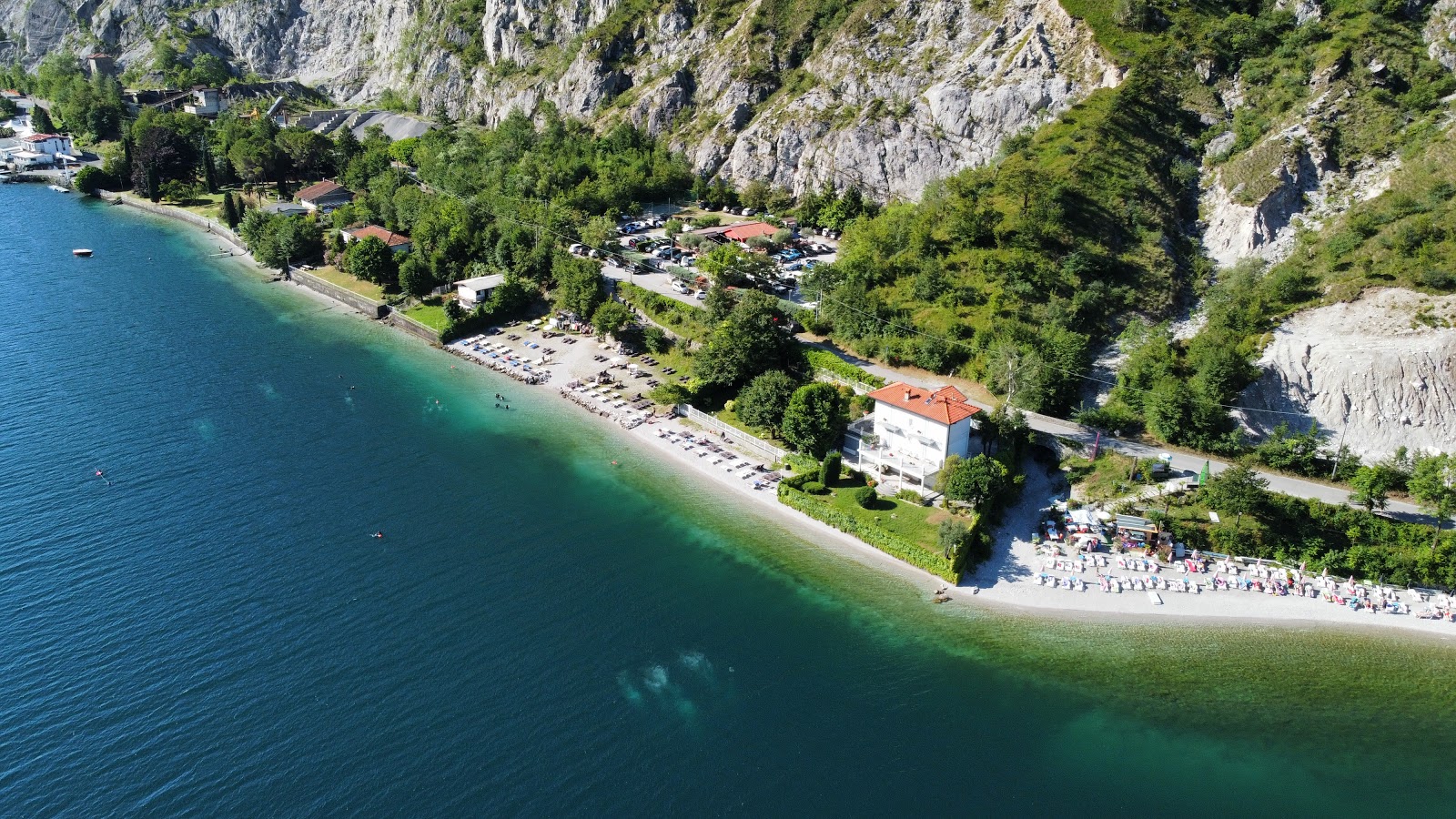 Spiaggia bar rapa nui的照片 带有宽敞的海岸