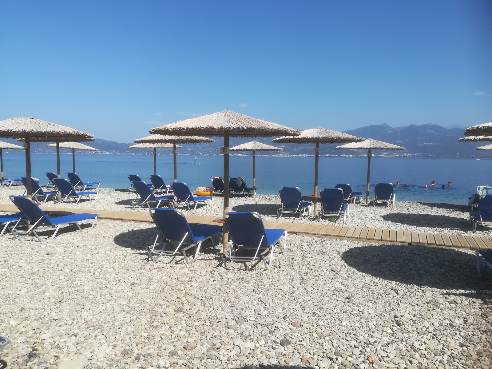 Foto van Paralia Drepanou beach met turquoise puur water oppervlakte