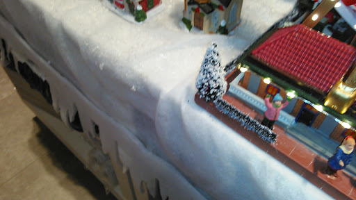 Shopping Mall «Ultramont Mall», reviews and photos, 100 SE 1st St, Miami, FL 33131, USA