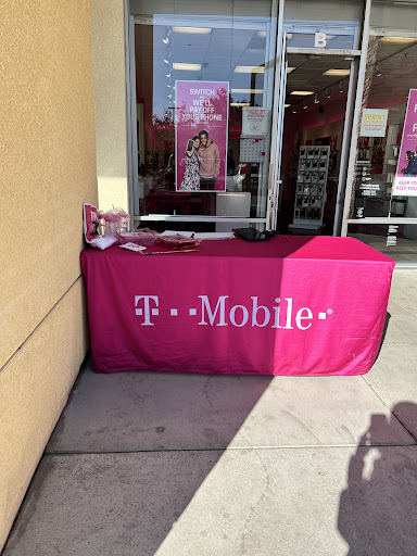 Cell Phone Store «T-Mobile», reviews and photos, 12800 Seal Beach Blvd b, Seal Beach, CA 90740, USA