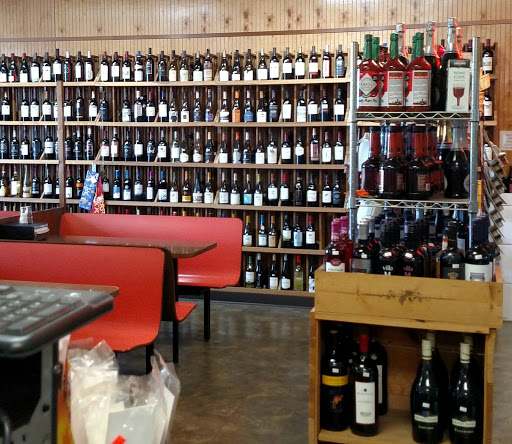 Restaurant «Celina Wine Store», reviews and photos, 716 W Logan St, Celina, OH 45822, USA