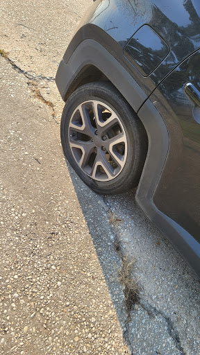 Tire Shop «Discount Tire Store - Florence, SC», reviews and photos, 102 Woody Jones Blvd, Florence, SC 29501, USA