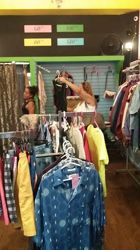 Pin up clothing stores Lima