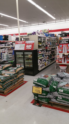 Home Improvement Store «Tractor Supply Co.», reviews and photos, 4377 Genesee Valley Plaza Rd, Geneseo, NY 14454, USA