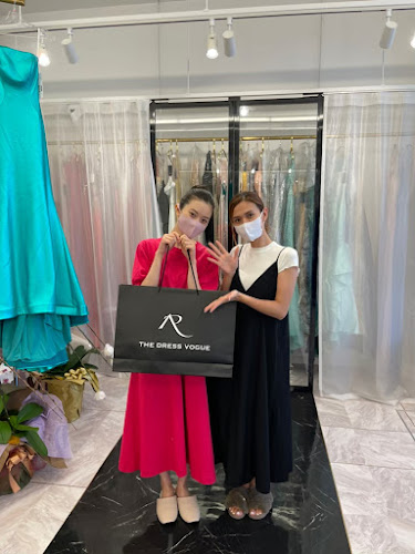 Comentarii opinii despre THE DRESS VOGUE