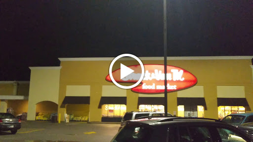 Grocery Store «Strack & VanTil Food Market», reviews and photos, 2168 W US Hwy 30, Valparaiso, IN 46385, USA