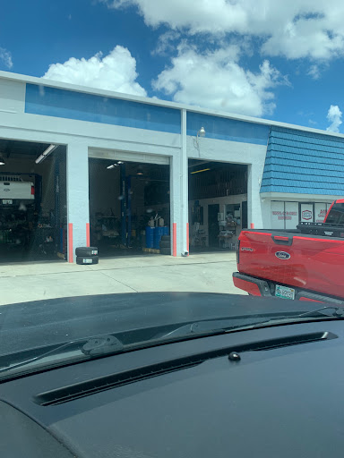 Transmission Shop «AAMCO Transmissions & Total Car Care», reviews and photos, 3030 Davis Blvd, Naples, FL 34104, USA