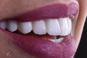 Oris Dental Center Jumeirah image