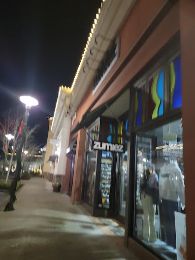 Clothing Store «Zumiez», reviews and photos, 2275 NW Allie Ave #953, Hillsboro, OR 97124, USA
