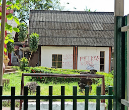 Karon Place photo