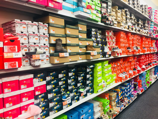 Shoe Store «Rack Room Shoes», reviews and photos, 3017 Market Center Drive, Morrisville, NC 27560, USA