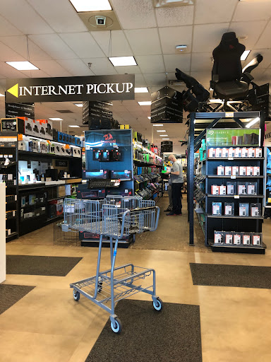 Electronics Store «Micro Center», reviews and photos, 8000 E Quincy Ave, Denver, CO 80237, USA