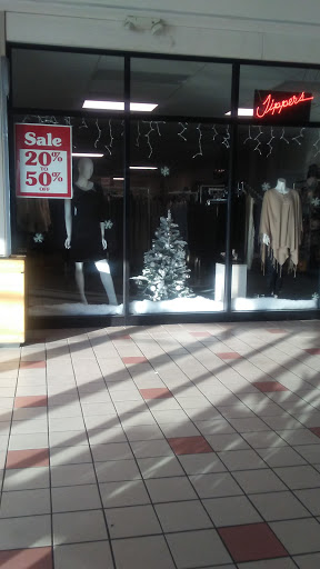 Shopping Mall «Harvard Row Mall», reviews and photos, 21762 W Eleven Mile Rd, Southfield, MI 48076, USA