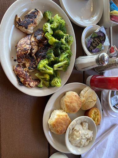 American Restaurant «Cracker Barrel Old Country Store», reviews and photos, 30 Research Dr, Milford, CT 06460, USA