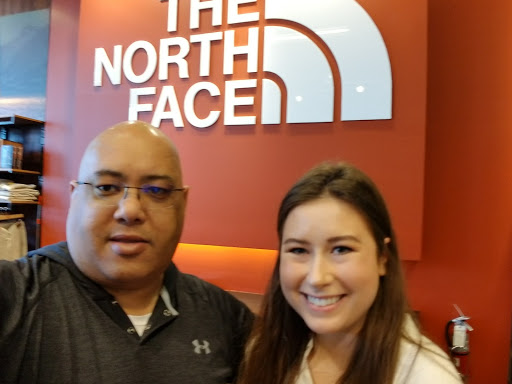 Clothing Store «The North Face», reviews and photos, 28853 Chagrin Blvd, Woodmere, OH 44122, USA