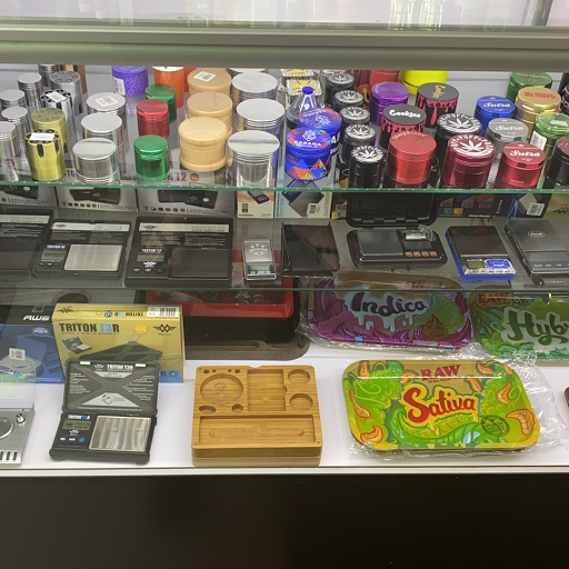 Vaporizer Store «South Side Smoke Shop», reviews and photos, 6240 S Pulaski Rd, Chicago, IL 60629, USA