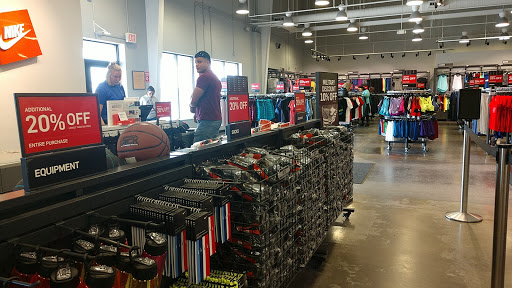Clothing Store «Nike Factory Store», reviews and photos, 243 Tanger Dr Suite 243, Williamsburg, IA 52361, USA