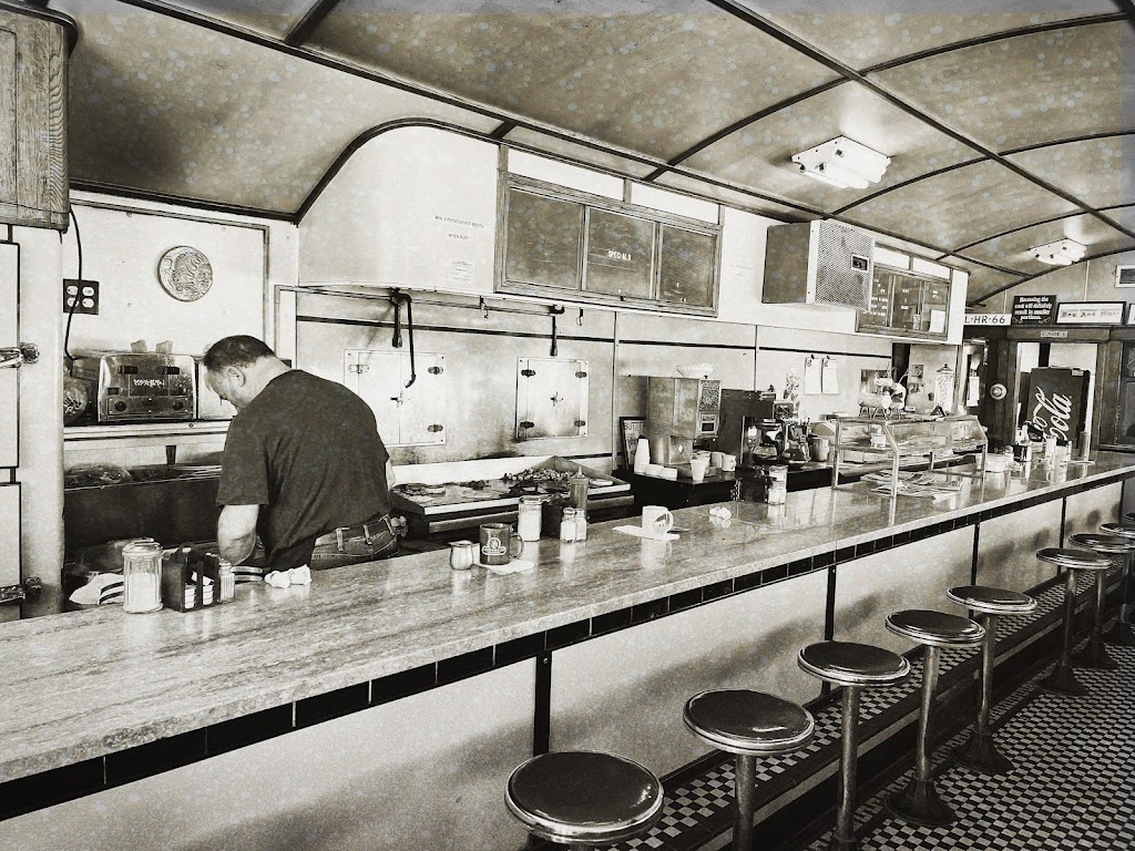 Day & Night Diner 01069