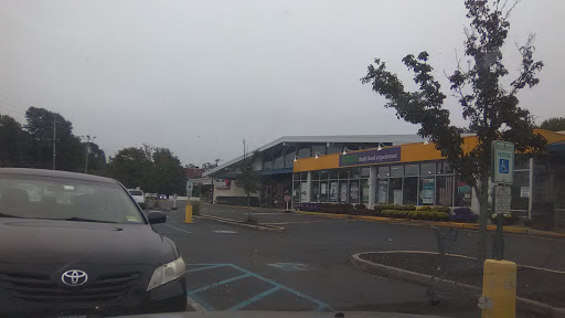 Grocery Store «Super Foodtown of Atlantic Highlands», reviews and photos, 3 Bayshore Plaza, Atlantic Highlands, NJ 07716, USA