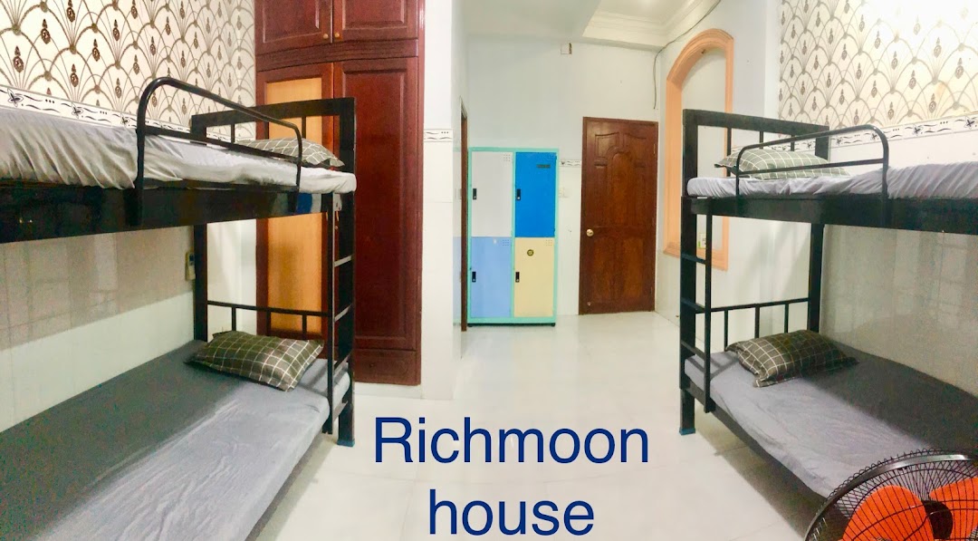 Richmoon house