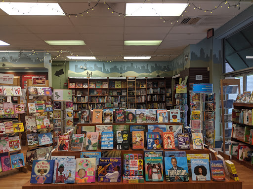 Book Store «Wellesley Books», reviews and photos, 82 Central St, Wellesley, MA 02482, USA