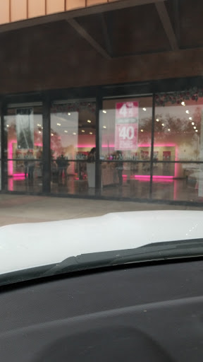 Cell Phone Store «T-Mobile», reviews and photos, 6811 W Peoria Ave Suite 115, Peoria, AZ 85345, USA
