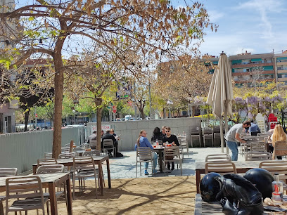 Cèntric Gastrobar by Ona Nuit - Plaça de Catalunya, 39, 41, 08820 El Prat de Llobregat, Barcelona, Spain