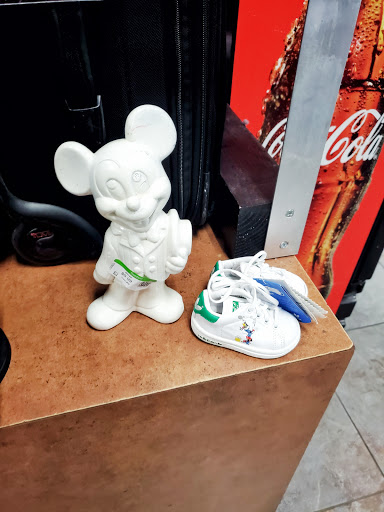 Store «Goodwill - Los Angeles», reviews and photos