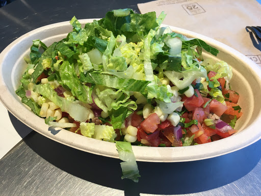 Mexican Restaurant «Chipotle Mexican Grill», reviews and photos, 775 NW Gilman Blvd, Issaquah, WA 98027, USA