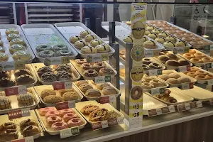 Krispy Kreme Airport image