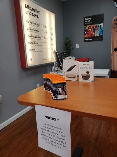 Cell Phone Store «Wireless World Communications», reviews and photos, 2 Arnot St #3, Lodi, NJ 07644, USA